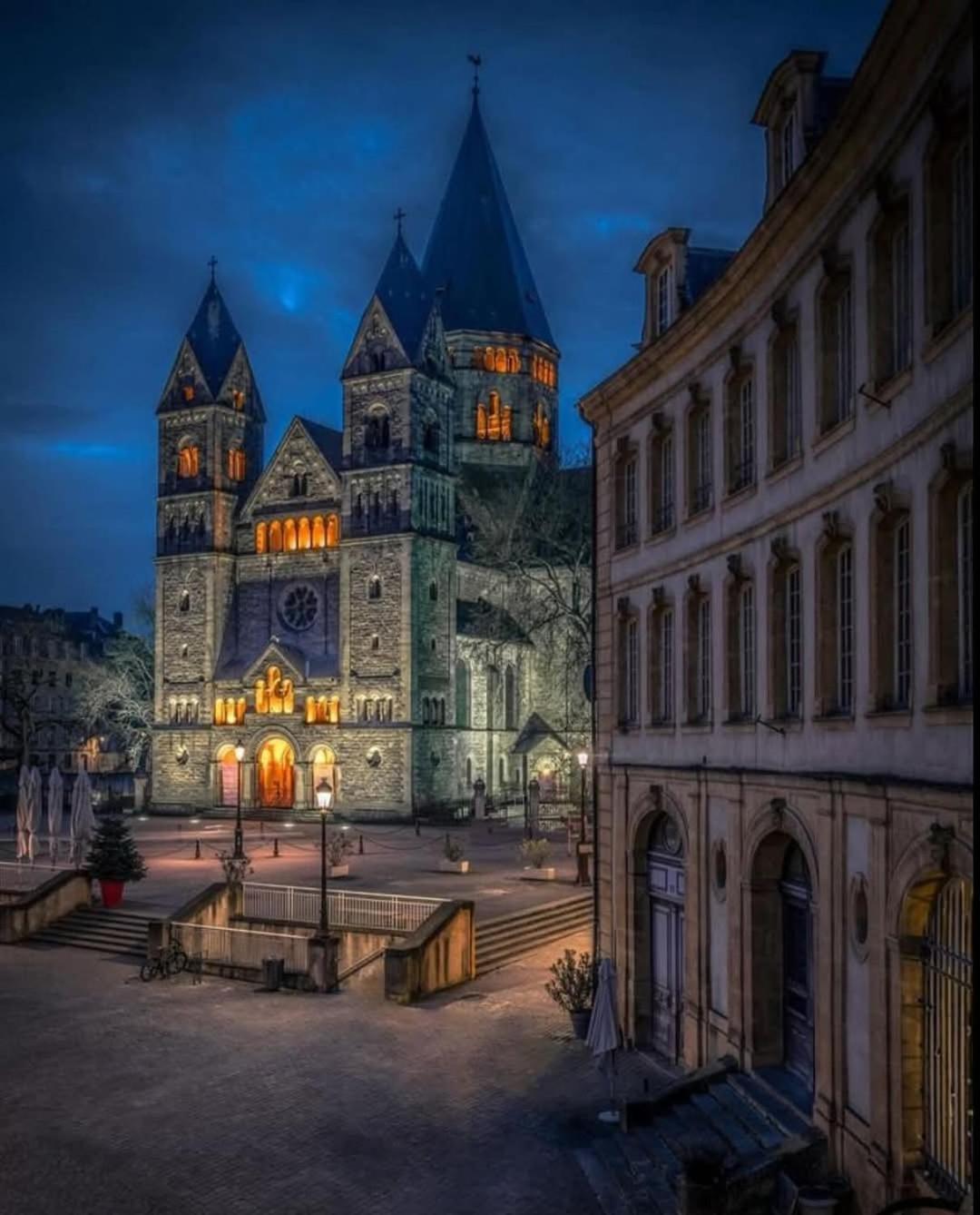 F2 65M2 Parking Prive Avec Une Belle Vue Metz Exterior foto